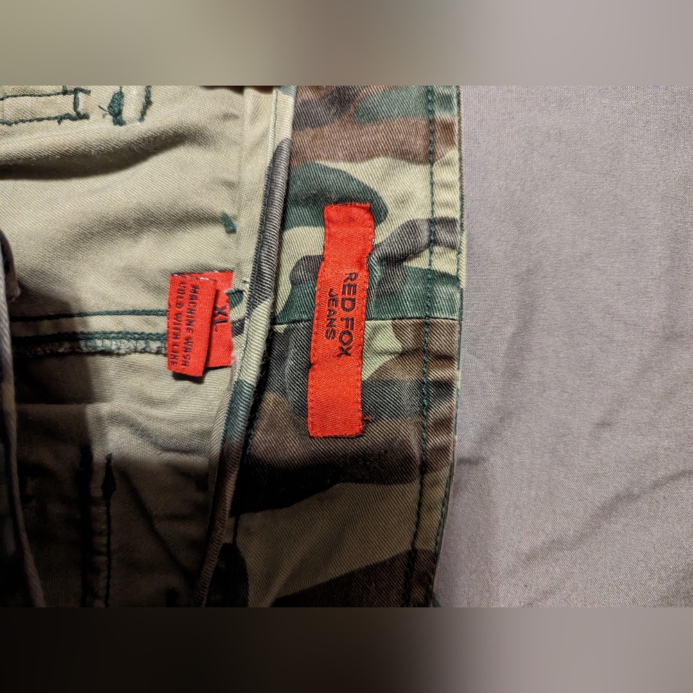 Camo Capri's - Picture 2 of 3